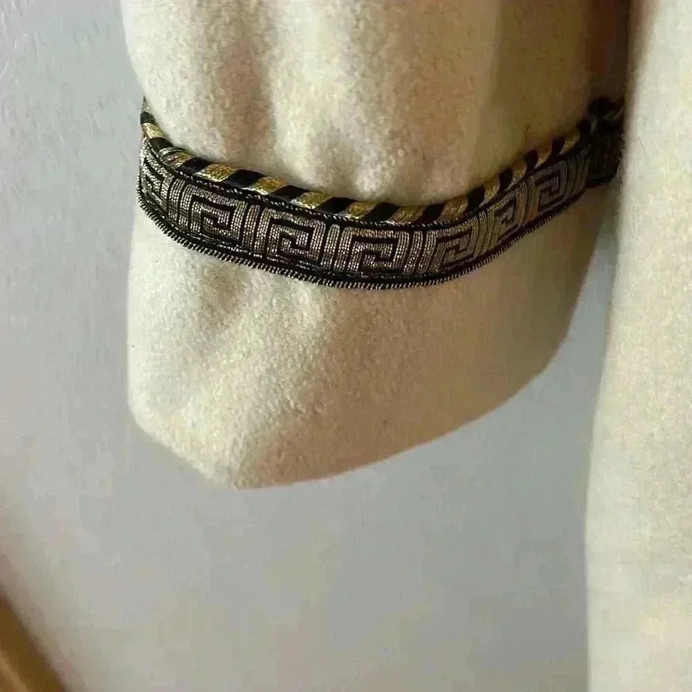 Vintage 80% wool coat. Made in the USA. Size medium. - Picture 7 of 15